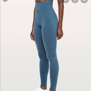 LULULEMON KEEP THE HEAT TIGHT